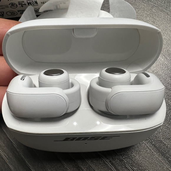 Bose White Wireless Earbuds